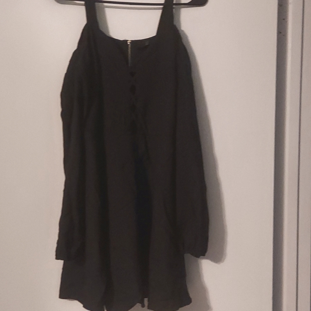 A beautiful black evening  short dress